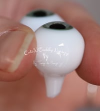 Image 3 of 18mm - Full Round - Glass Eyes - Green - Imperfect