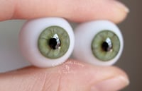 Image 6 of 18mm - Full Round - German Glass Eyes - Green - Imperfect