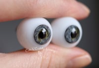 Image 2 of 18mm - Full Round - German Glass Eyes - Gray - Imperfect