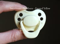 Image 1 of Sweetheart - Newborn - Honeybug - Magnetic Pacifier - Magnet included - Frosted Yellow