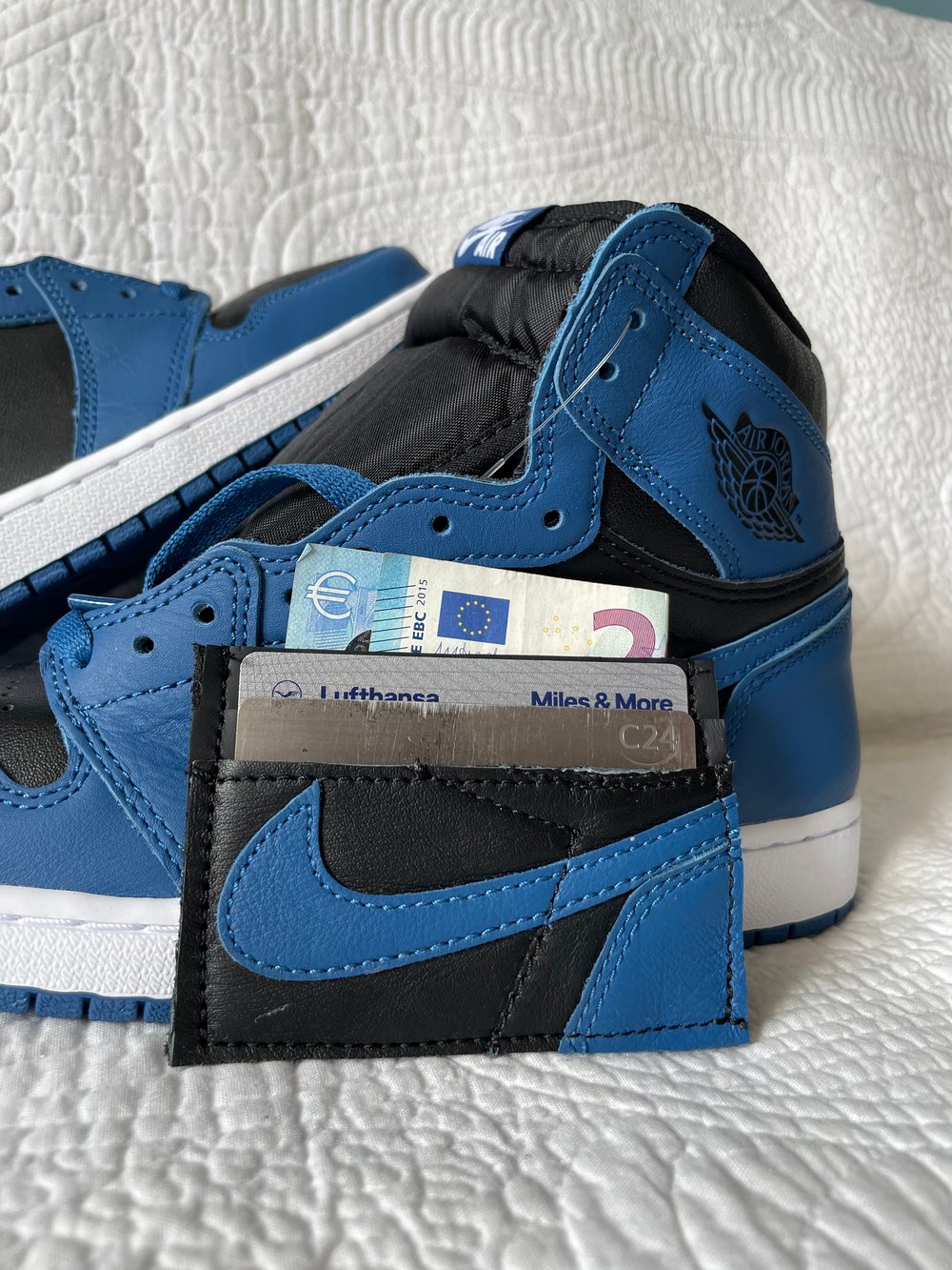 SNEAKER WALLET - Jordan 1 Marina Blue