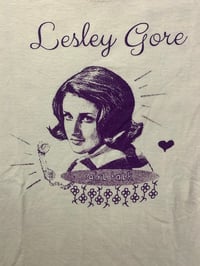 Image 3 of 90's Anvil canary yellow Small Leslie Gore