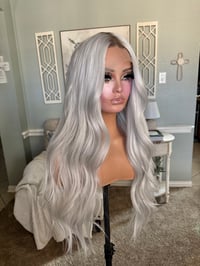 Image 12 of Kim k blonde (ready to ship) 