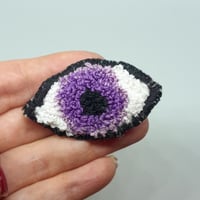 Image 2 of Broche Clairvoyance - Oeil violet