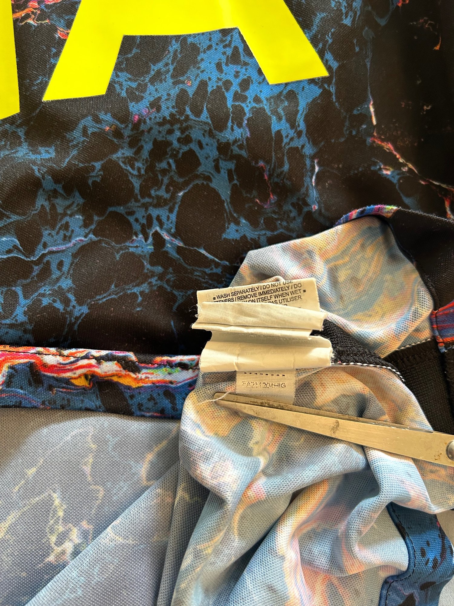 Image of Tottenham “DELE 20” 2021 Away, “LENNON 7” 2011 Away (L)