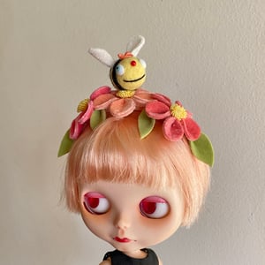 Image of Springtime Bee and Flower Headband for Neo Blythe #4