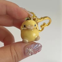 Image 2 of psyduck keychain ꩜.ᐟ