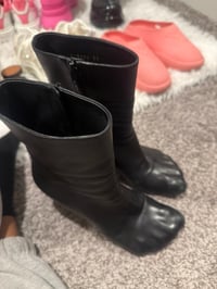 Balenciaga Toe Heels - 39