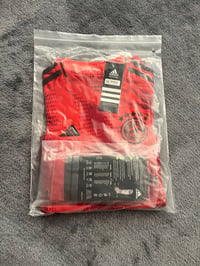 Image 3 of Bayern Munich red - plain 