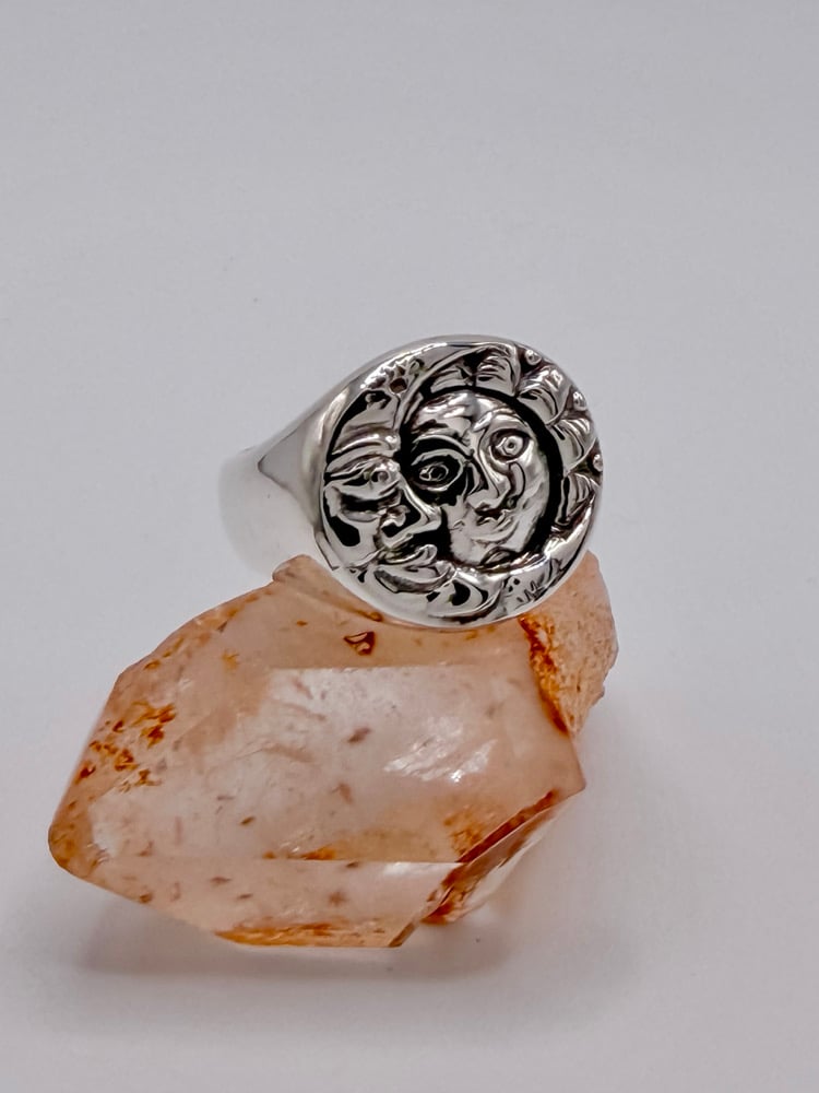 ETERNAL RING // Size 8.5 Image 2