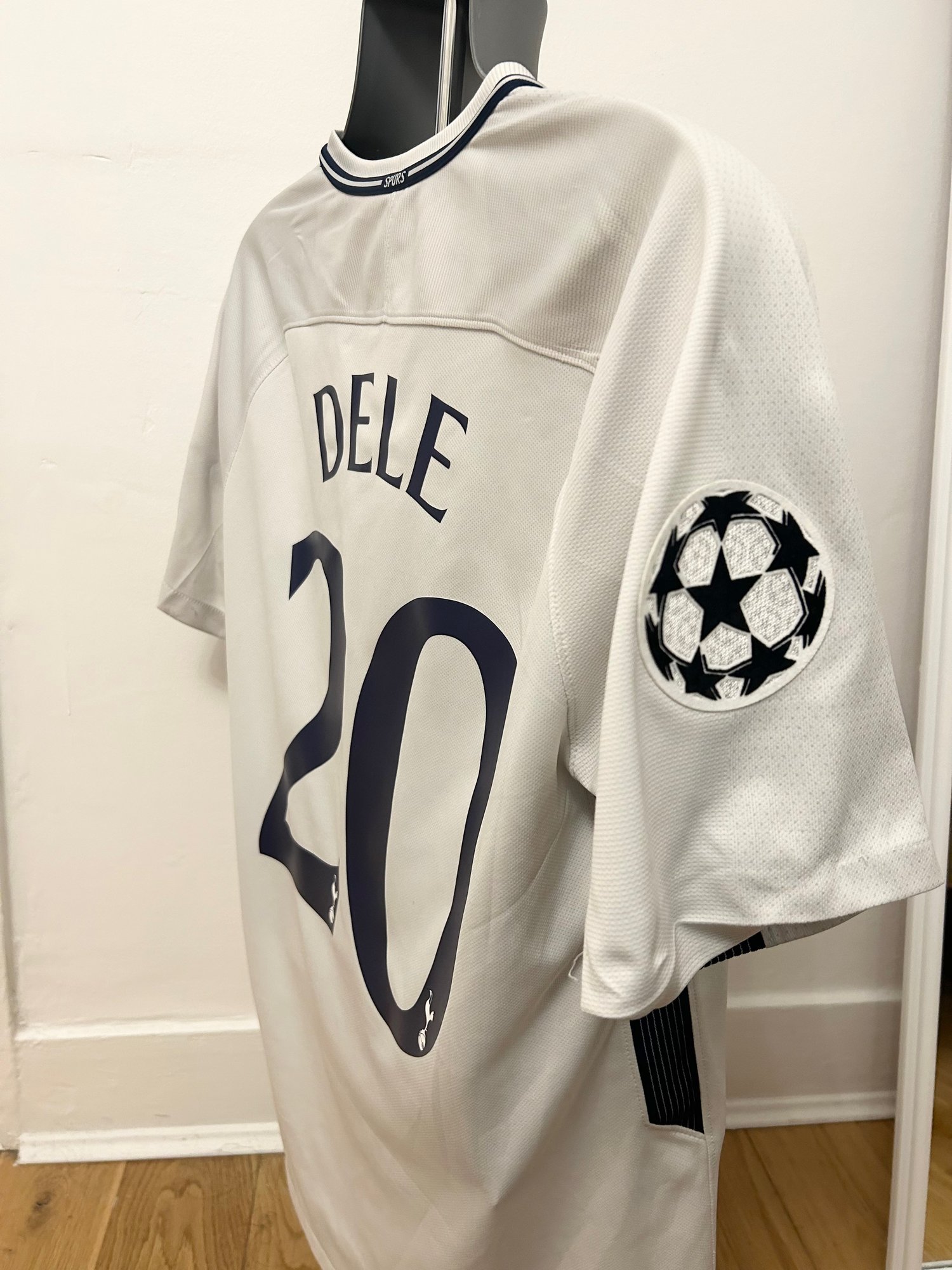 Image of Tottenham Hotspur “DELE 20” 2017/18 Home Shirt + patches (L)