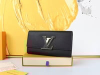 Image 14 of Lou long wallets (click to browse)
