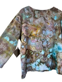 Image 7 of ♻️ UPCYCLED L 3/4 Sleeve Top in Earthy Bloom Ice Dye