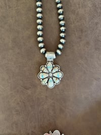 Image 3 of Royston Ribbon Full Cluster 