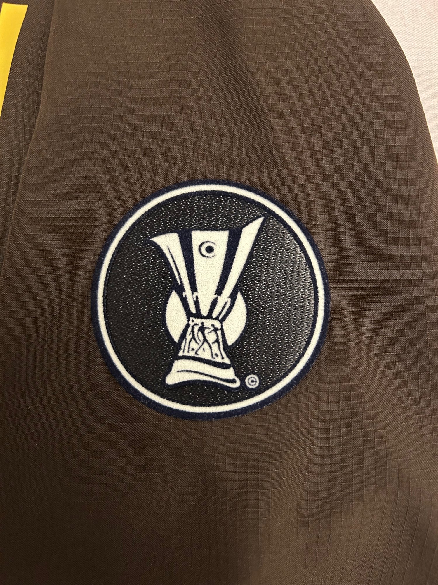 Image of Tottenham Hotspur “BERBATOV 9” 2006/07 Third Shirt + UEFA Cup patch (M)