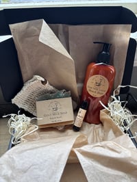Image 3 of large gift box