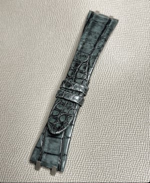 Image of Antique Grey Alligator Hand-rolled AP Royal Oak Watch Strap 