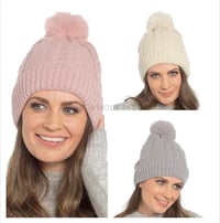 Ladies Cable Hat With Fleece Lining & Pom Pom 