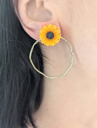 Image 1 of Boucles d'oreille Tournesols dorees