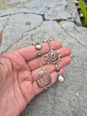 Pearl and hematite earrings 