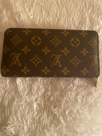 Image 7 of Luxury & Classy Women Wallets