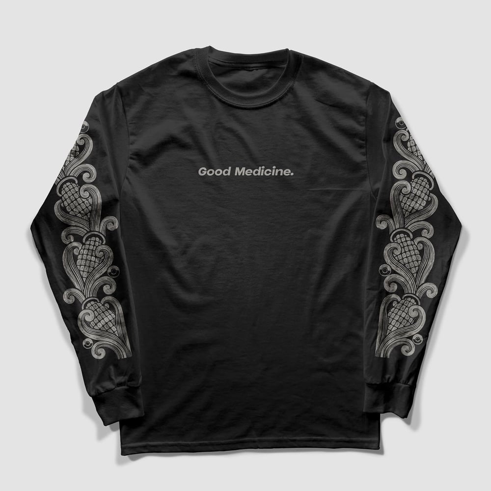 Image of black long sleeve Maiz 