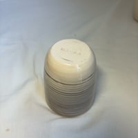 Image 2 of Tasse allongée terre mêlée #5 