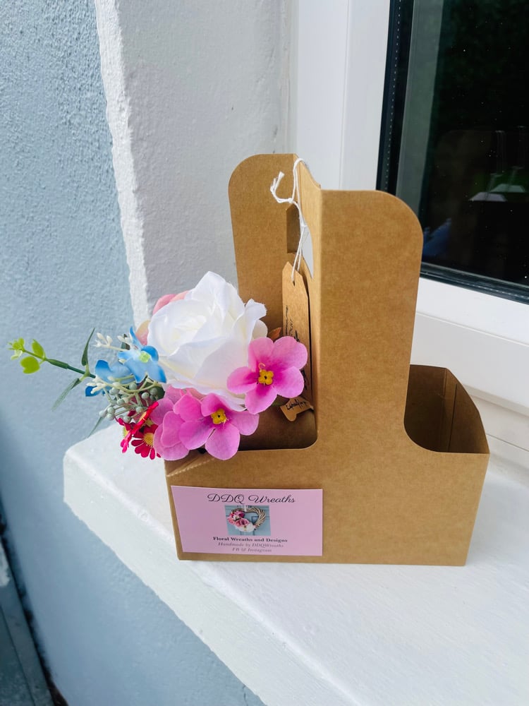 Image of Floral Posie and Coffee Cup Holder (take away) 