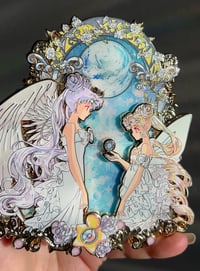 Image 3 of Königreich des Mondes enamel pin