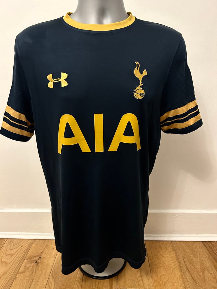Image of Tottenham Hotspur “KANE 10” 2016/17 Away Shirt + PL patches (M)