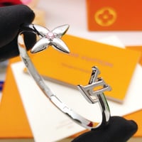 Image 3 of LV Star Bracelet