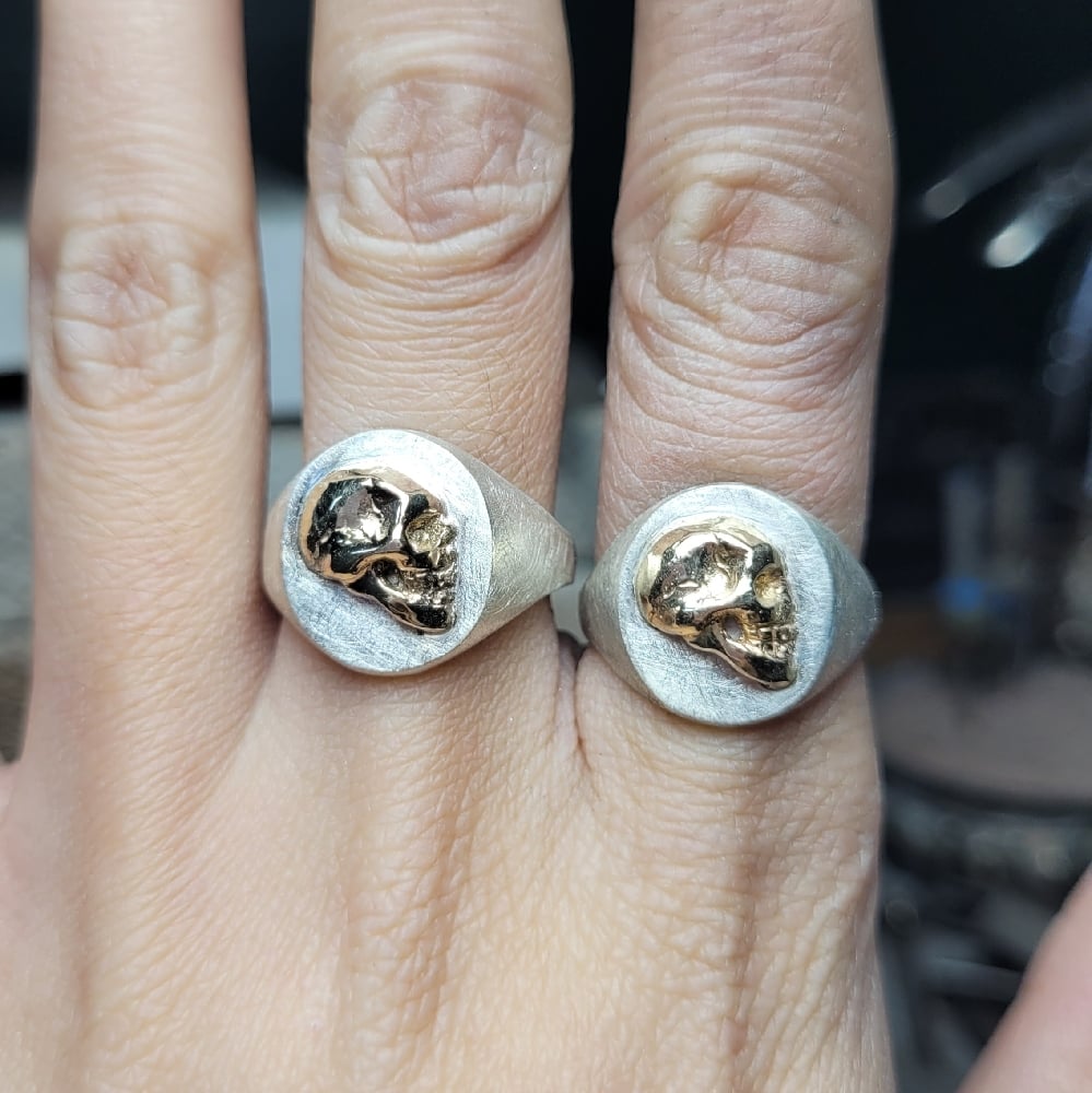 Image of Bimetal Petite Cameo Signet Ring