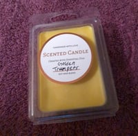 Golden trumpet wax melt