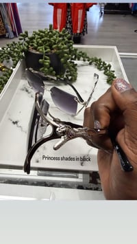Princess shades in black