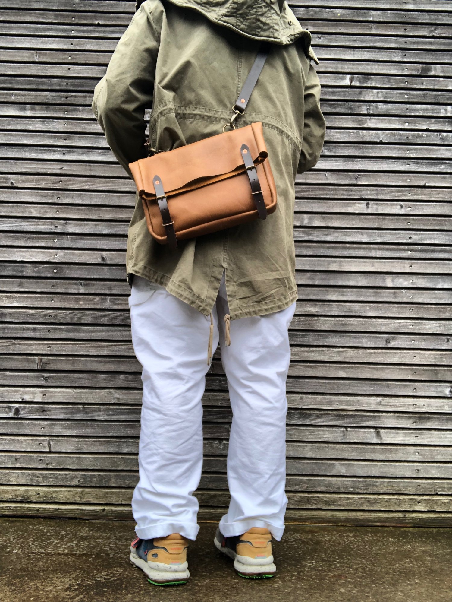 Image of Satchel made in oiled leather with adjustable shoulderstrap UNISEX