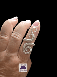 Image 2 of Wavy Ring