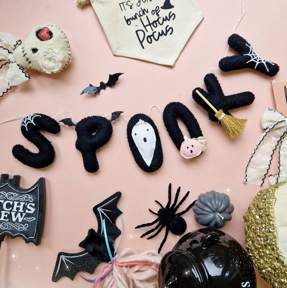 Image of SPOOKY Halloween Garland. 