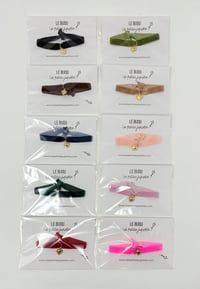 Image 1 of Le Bracelet Femme ruban velours élastique breloque losange