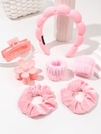 Image 1 of It Girl Spa Kit
