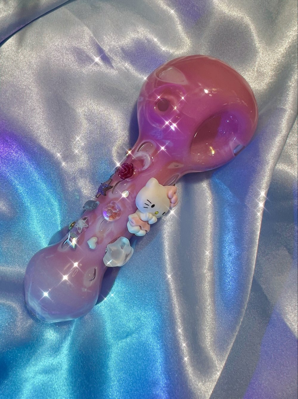 Large pink Hello Kitty Pipe 💕⭐️