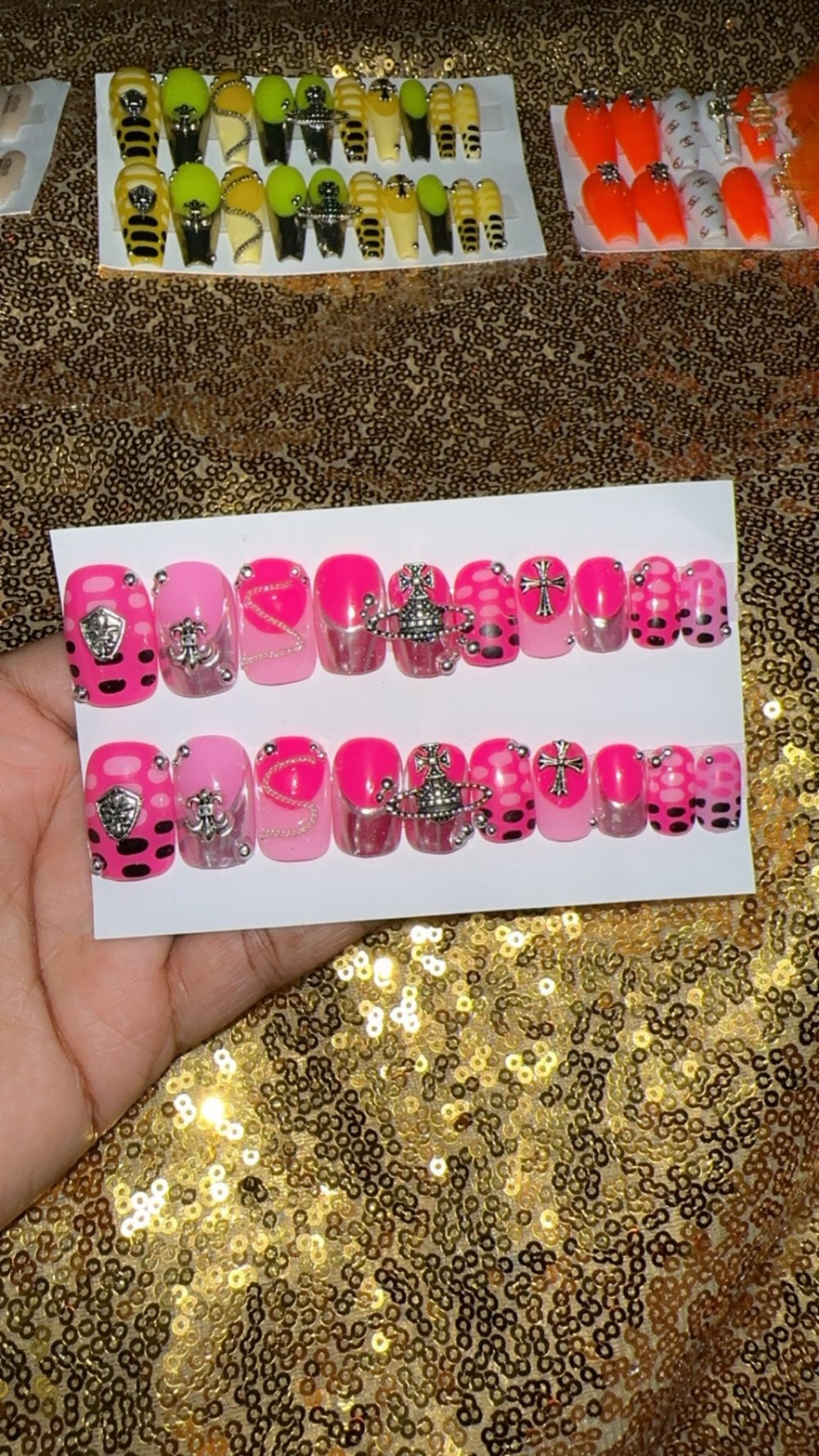 Image of Busy medium square shape  20 piece press on nails