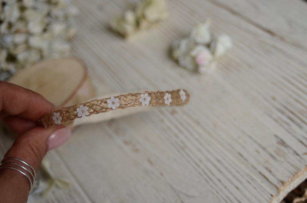 Image of Miniature flowers jute headband 