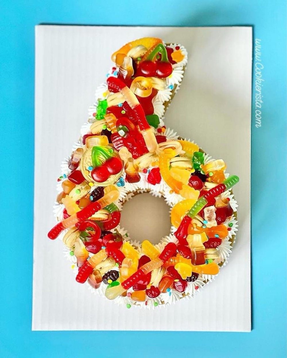 Cookie Cake: Gummy Candies 