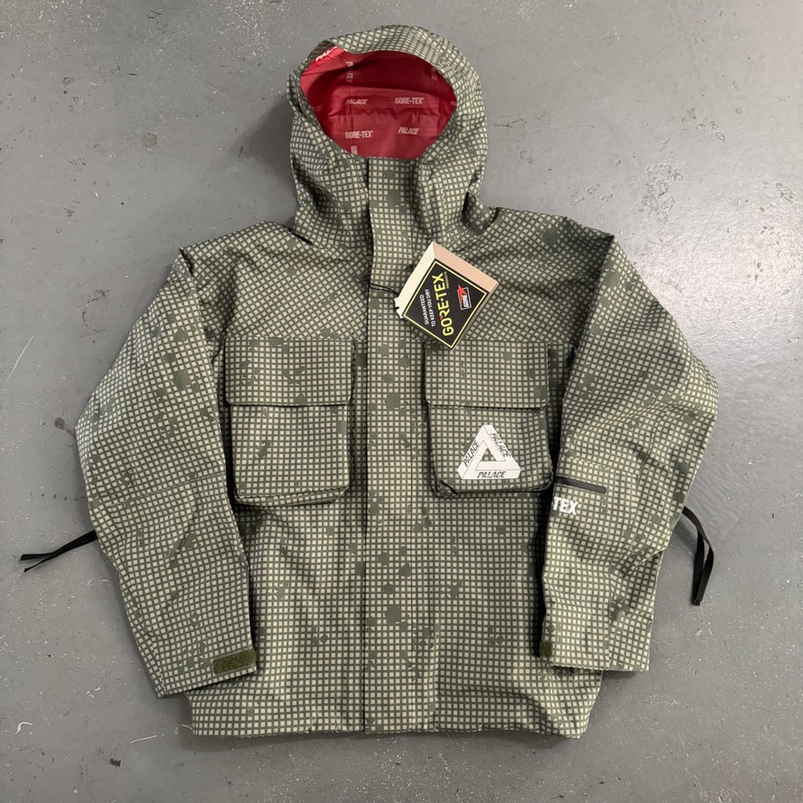 Image of FW 21 Palace Gore-Tex “The Don” Jacket, size medium
