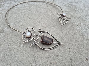 Black and white open necklace 