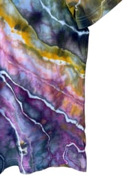 Image 4 of ♻️ UPCYCLED L Ladies Fit Crewneck Tee in Geode Ice Dye
