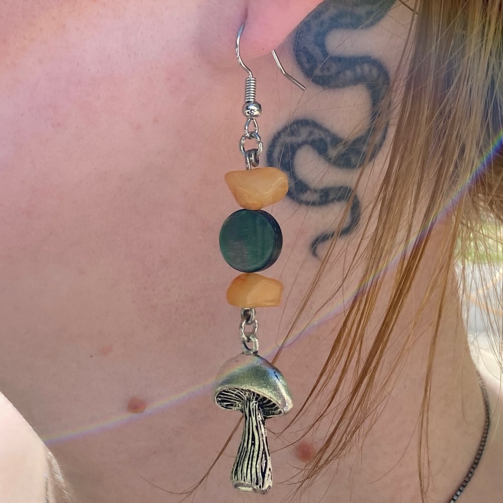 Image of sunny shroom earrings 