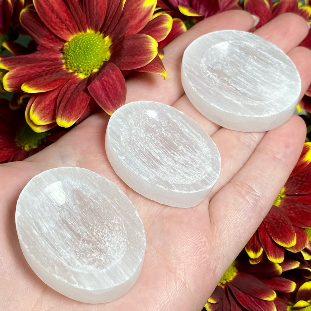 Image of Selenite Thumbstone/Mini Bowl