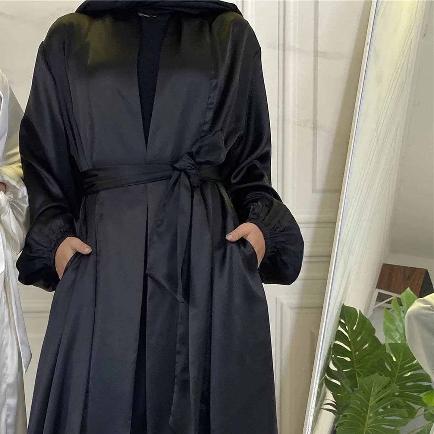 hana abaya