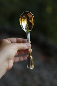 Image 5 of 1 Sahnelöffel, Fadenmuster, Feinsilber mit innenvergoldeter Laffe 